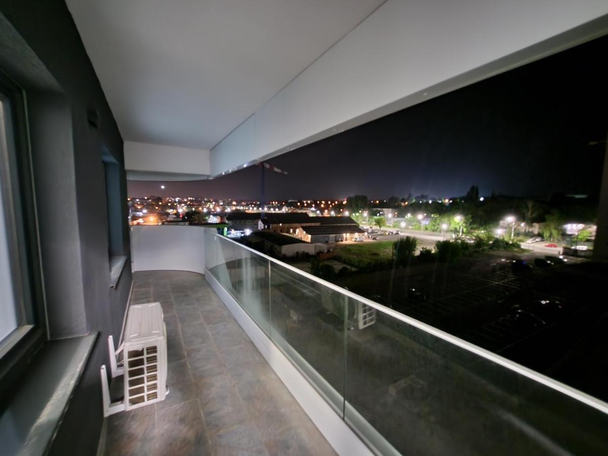 Near Airport 2 Rooms Apartments In Himson Яссы Экстерьер фото